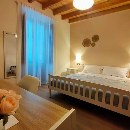 Donna Raffaela Bed & Breakfast Tertenìa Exterior foto