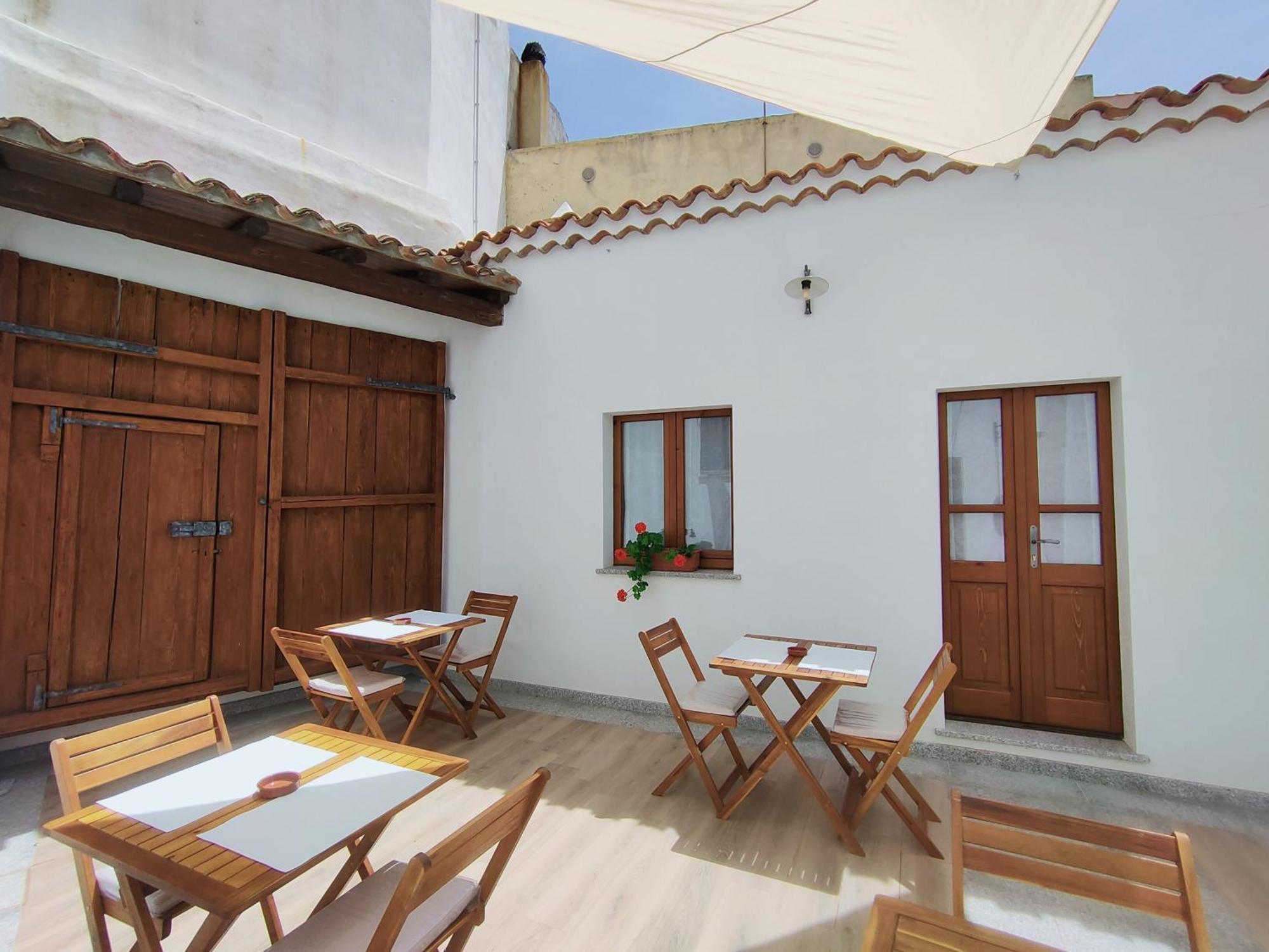 Donna Raffaela Bed & Breakfast Tertenìa Exterior foto